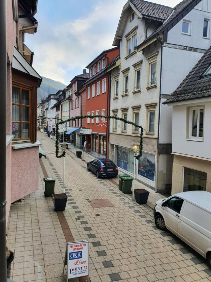 Ferienwohnung Nina Direkt In Zentrum Bad Wildbad Bagian luar foto